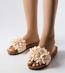 marka niezdefiniowana Beige sandals adorned with flowers Farland
