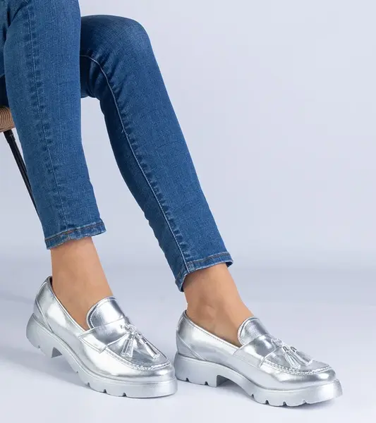 Gemre Silver classic loafers with tassels Esitta