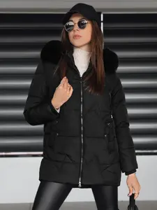 Dámská zimní bunda s kožešinou