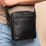 Pánská kožená taška přes rameno The Chesterfield Brand Marko - černá