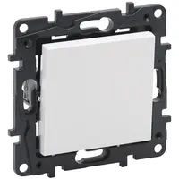 Jednopólový vypínač 863101 biely