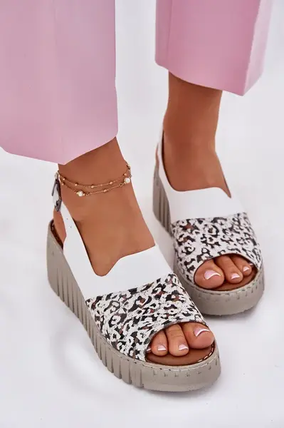 Dámské Sandály Z Přírodní Kůže Na Klínu Bílé Artiker