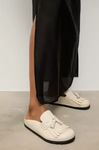 Answear.LAB  Kožené pantofle