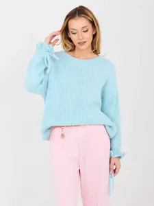 Světle modrý svetr s mašlemi