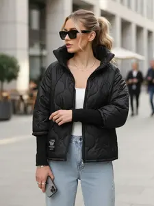 Černá prošívaná bunda