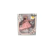 Panenka, růžové šaty