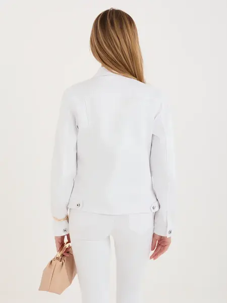 Bílá džínová bunda s límcem