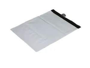 100 ks - Obálka plastová samolepicí bílo-černá 400x500, tl. 0,07 (80% podíl recyklátu)