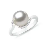 Prsteň z bieleho zlata s perlou Akoya a briliantmi KLENOTA