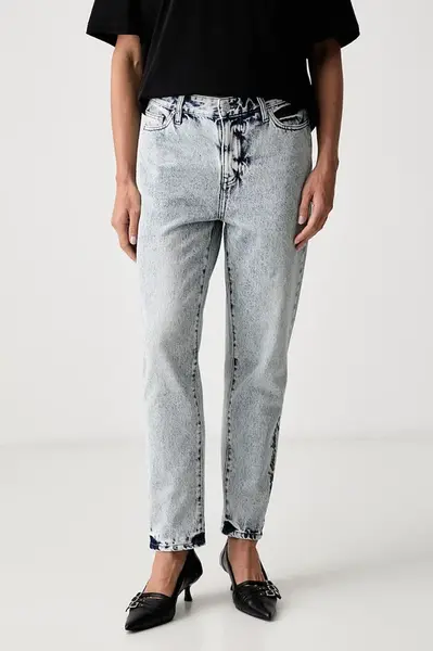 Armani Exchange  rifle boyfriend dámske