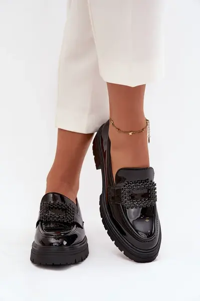 Boto Lakované dámske mokasíny s ozdobnou sponou Čierne Luvianne