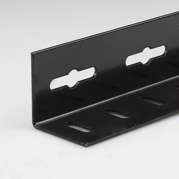 Roh na police čierny lakovaná oceľ 35x35x1000