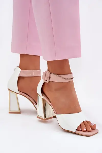 Lakovane Dámske Sandále Na Opätku Vinceza
