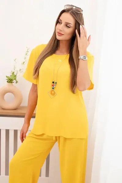 Kesi Włoski Dámska súprava s voľnou blúzkou a širokými nohavicami žltý