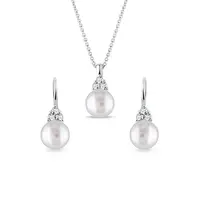 Sada šperků s perlami a diamanty v bílém zlatě KLENOTA