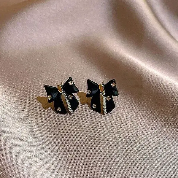 Alloy & Resin Pearl Stud Earrings