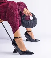 Gemre Black patent wedge pumps Florianda