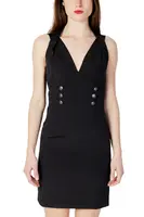 Černé pouzdrové šaty Guess