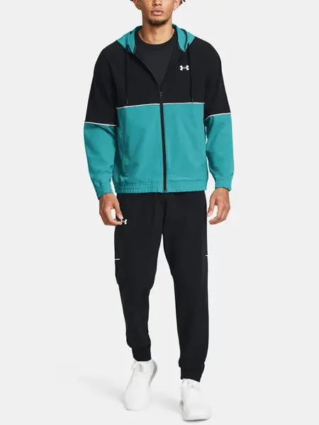 Čierne športové nohavice Under Armour UA Baseline Woven Pant