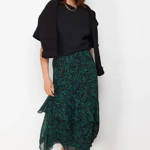 Zelená sukně s motivem zvířat a podšívkou od značky Trendyol