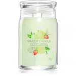 Yankee Candle Iced Berry Lemonade vonná svíčka Signature 567 g