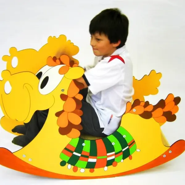 Houpací kůň žlutý