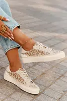 Nízké dámské tenisky s leopardím potiskem Lee Cooper