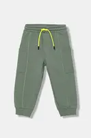 Dětské bavlněné tepláky United Colors of Benetton zelená barva, 33NVGF052