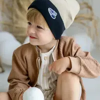 Dětská bavlněná čepice Jamiks CELESTYN hnědá barva, z tenké pleteniny, JWH030