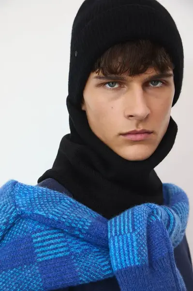 Nákrčník Medicine pánský, černá barva