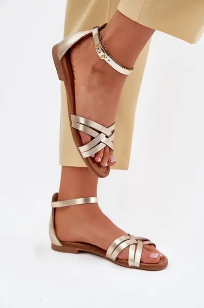 Dámské kožené sandály na plochém podpatku Maciejka