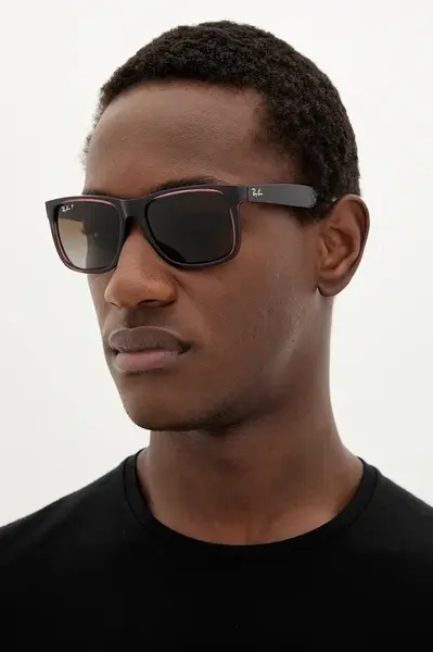Sluneční brýle Ray-Ban JUSTIN