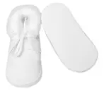 Baby Nellys Kojenecké capáčky/botičky na šněrování s kožíškem,  bílé