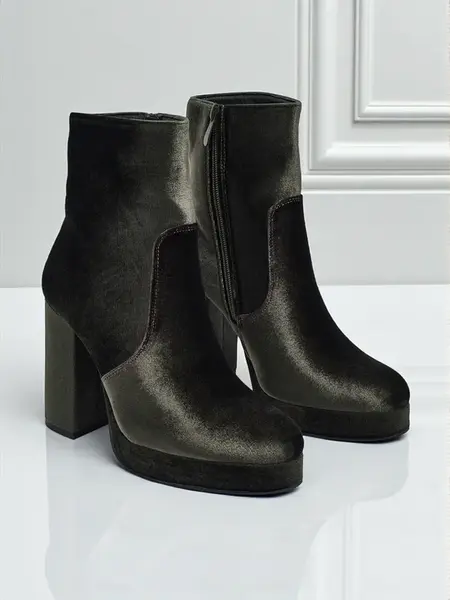 Resti dámské kotníkové kozačky na podpatku