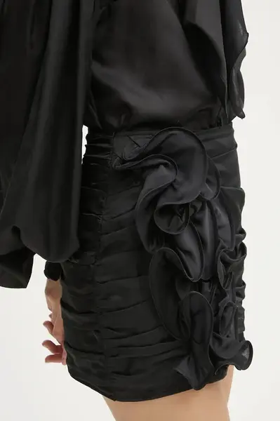 Sukně z hedvábné směsi Charo Ruiz Ibiza Gian černá barva, mini, pouzdrová, 256400