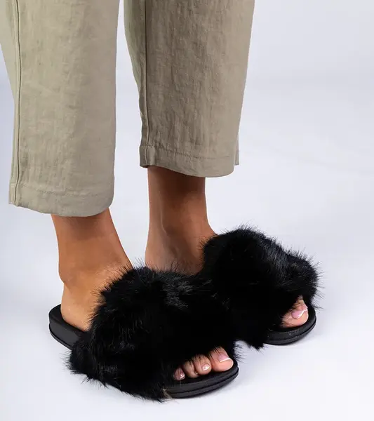 Gemre Black Fur Slides Manny