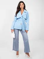 Světle modrý trenčkot s páskem