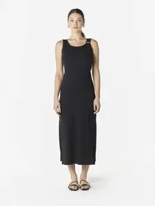 KOROSHI Pletené šaty  čierna