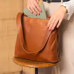 Dámská kožená kabelka The Chesterfield Brand Fiola - koňak