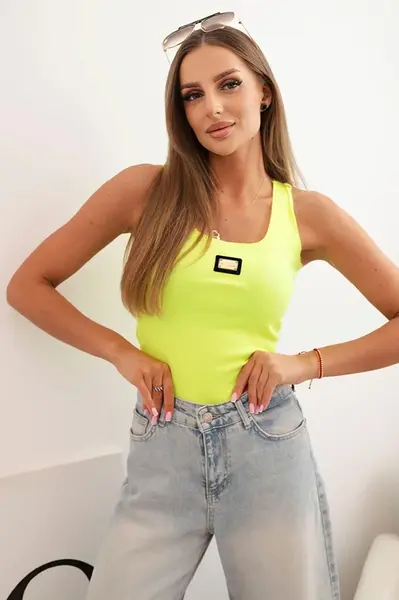 Kesi Dámská pruhovaná top s ramínky a ozdobnou nášivkou žlutý neon