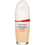 Shiseido Revitalessence Skin Glow Foundation ľahký make-up s rozjasňujúcim účinkom SPF 30 odtieň Porcelain 30 ml