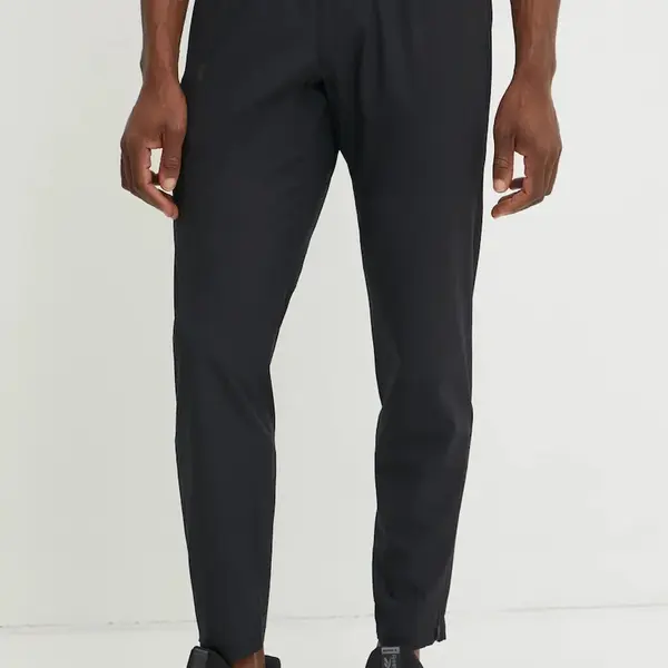 Běžecké kalhoty Under Armour OutRun the Storm černá barva, 1376799