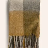 Přehoz z vlněné směsi Calma House Dysi 120 x 180 cm žlutá barva