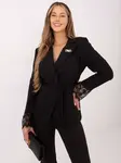 Čierny dámsky sako s čipkovanými detailmi