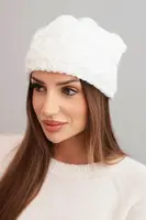 Kesi Dámská zimní čepice s vlnou v hrubém copánkovém pletení K481 bílá