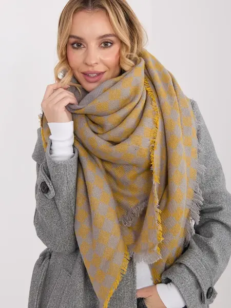 Dámská šála ve žluté barvě