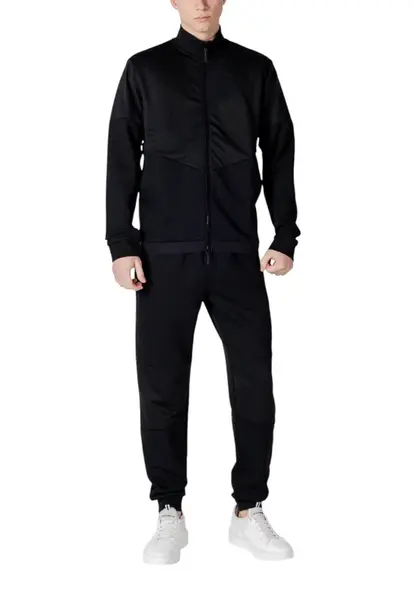 Čierna tepláková súprava EA7