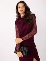 Tmavě fialové krajkové šaty