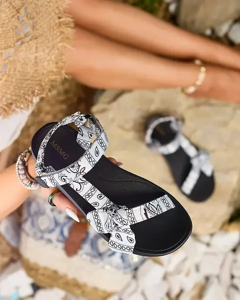 Resti White and black women's sandals with bow Oyall