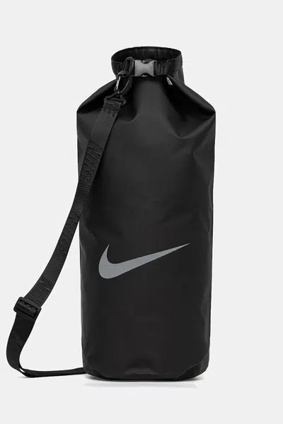 Voděodolný kryt Nike Dry Bag 20L černá barva, NESSF149